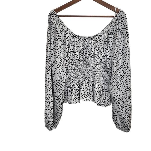 NWT SINCERELY JULES Animal Print Long Sleeve Smocked Crop Top Size Large - Picture 1 of 5